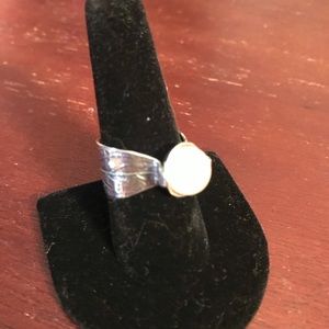 Pearl and leaf ring